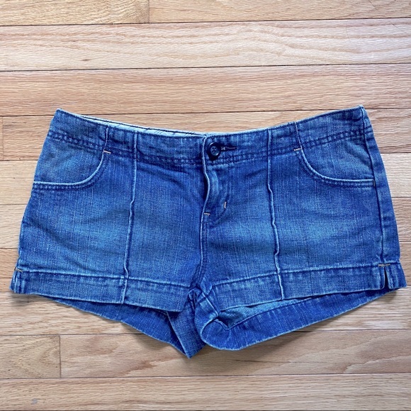 GAP Denim Shorts - Picture 1 of 5